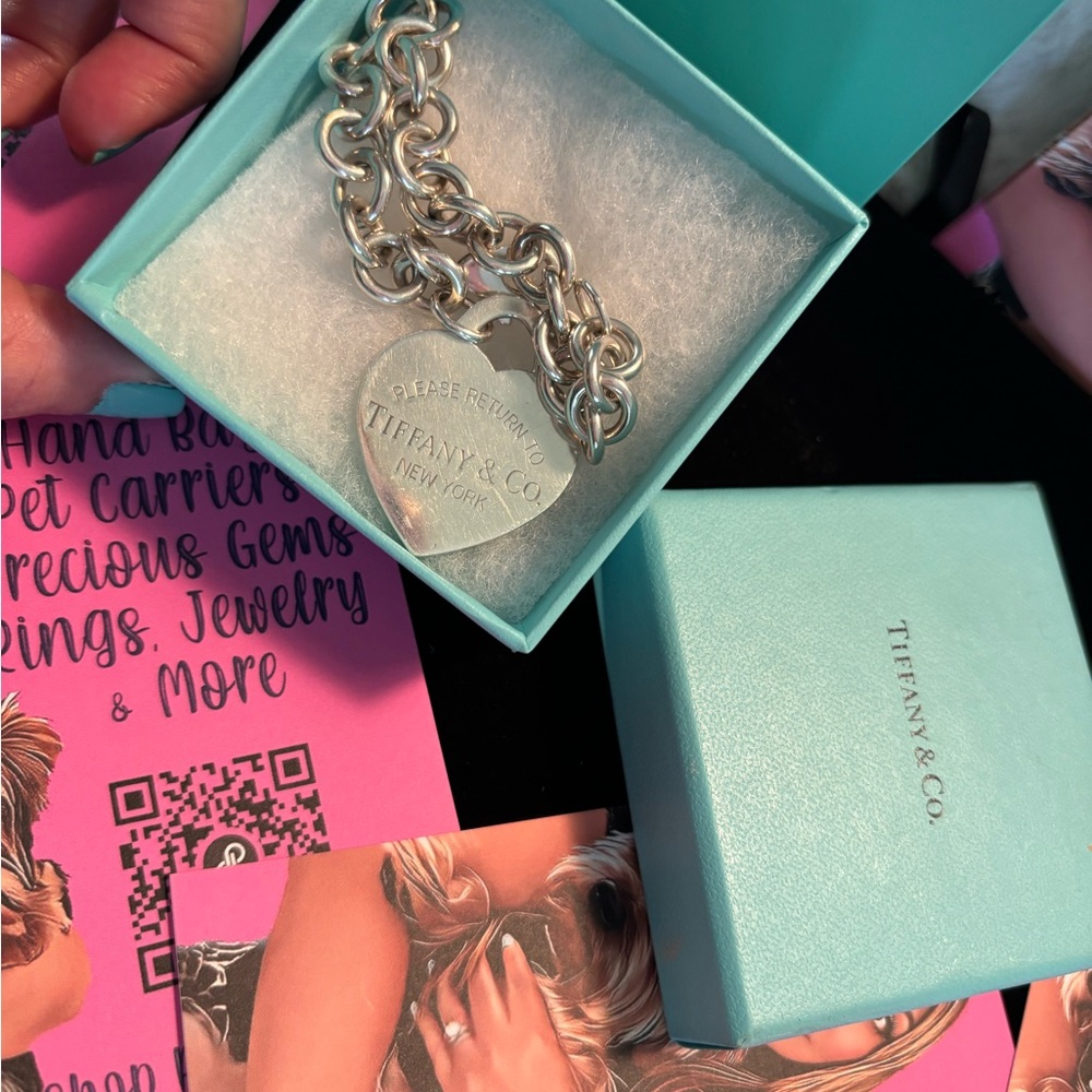 Tiffany & Co - Picture 5 of 8